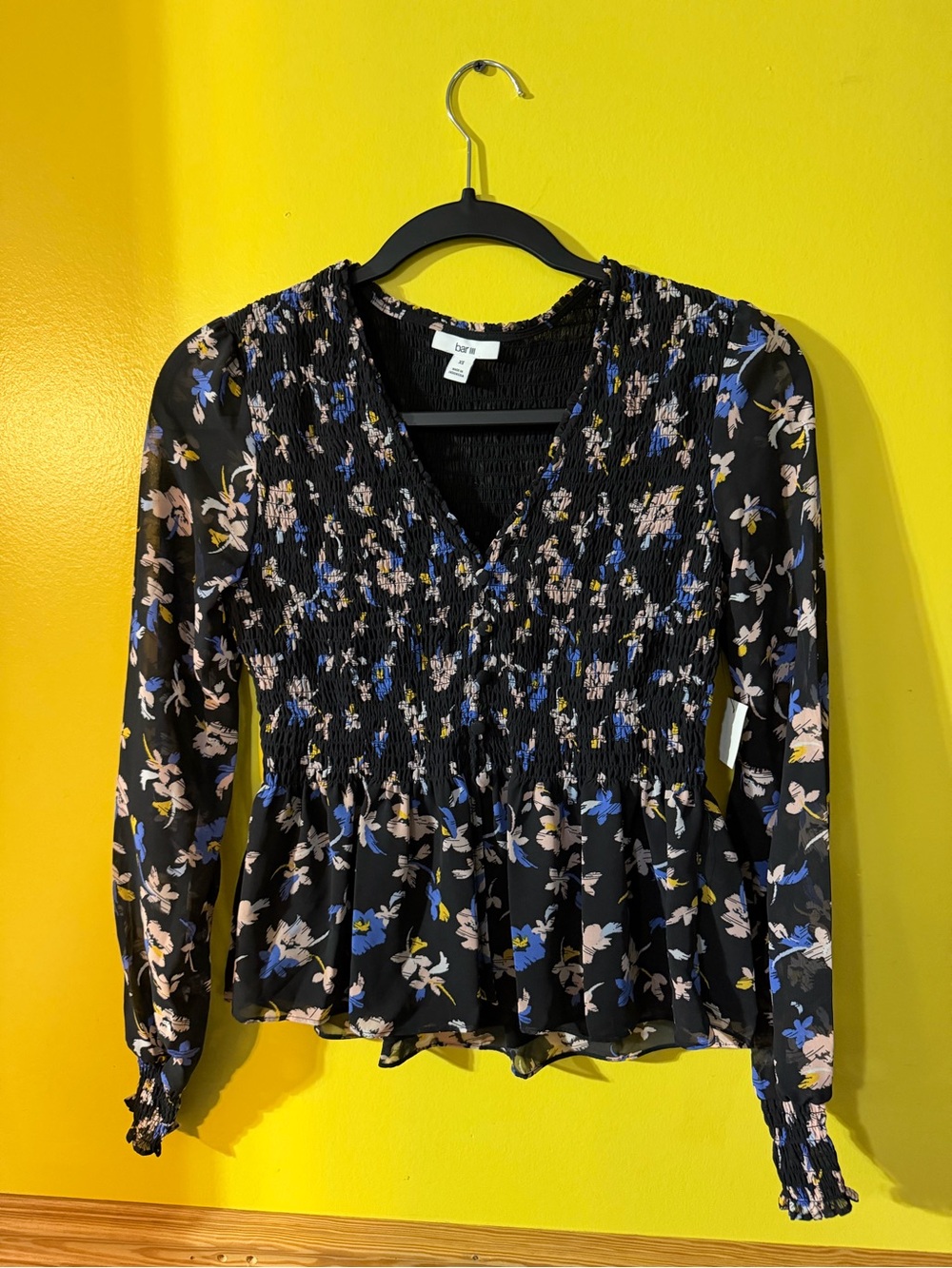 Ava & Viv Black Floral Smocked V‑Neck Peplum Top